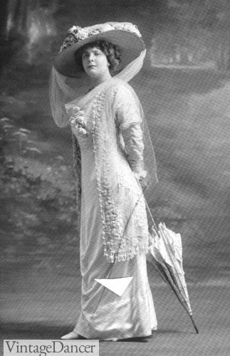 1901 tea dress by Paquin plus szie curvy stout figure in white