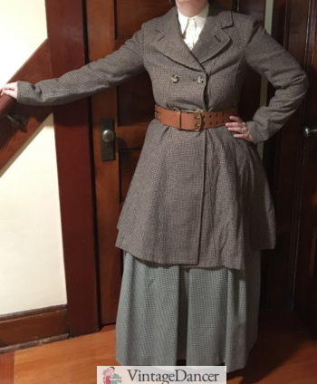  1918 walking suit outfit idea for women