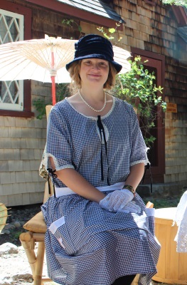 Great Gatsby Dress how to make a 1920s day dress using a basic modern dress pattern