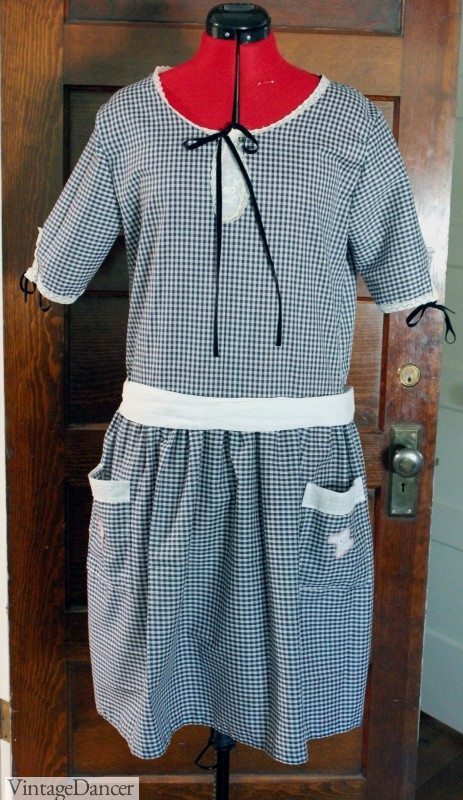 DIY 1920s gingham house dress