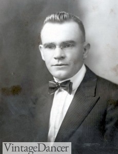 1920d men bowtie hat ettiquette