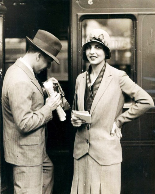1920s fashion photo Late 1920s traveling suit women