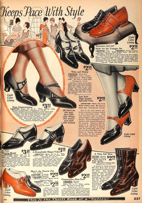 1925 shoes: mary jane heels, oxford with low heels, lace up boots