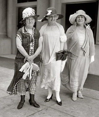 1920s Mature Women Fashion, Mrs. Clothing, Vintage Dancer