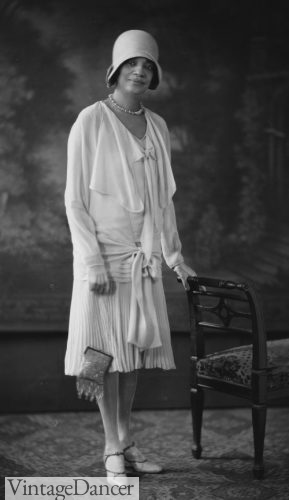 1929 A lovely afternoon frock paired with a mesh handbag (Mrs. Oscar [Jessie Williams] De Priest)
