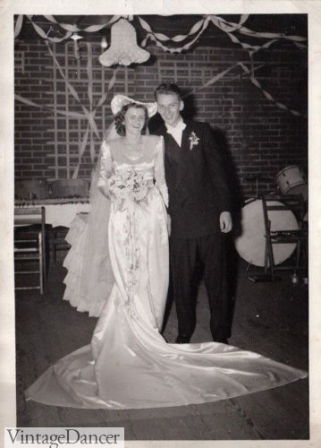 1930s bride and groom
