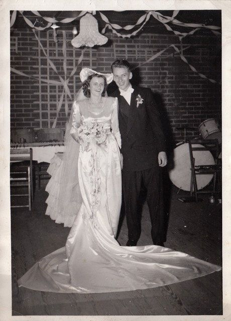 1930s Wedding History Dresses Shoes Accessories