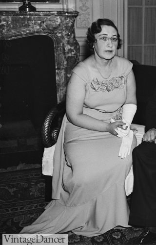 1935 Mrs Alexander Troyanovsky (USSR)