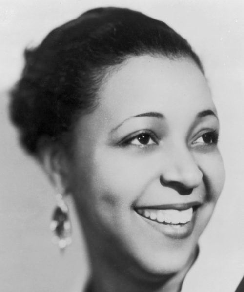 1935: American actress and singer Ethel Waters