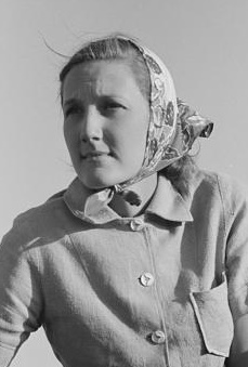 1939 paisley head scarf