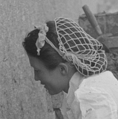 1940s women snood hair net