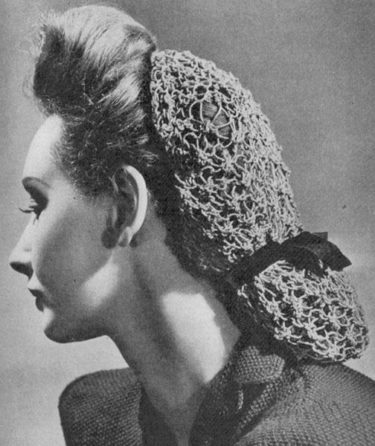 1940s Snood with bow tie in center