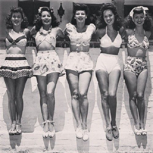 1940s swimwear pinup
