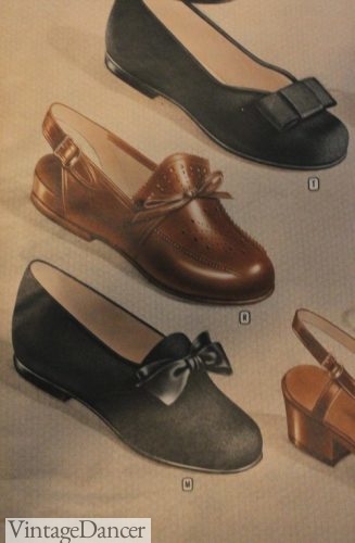 1940s flat shoes - 1940s Bow Flats, slip on shoes, ballet flats