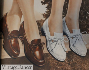 1940s casual shoes women. 1944 lace tie mocs