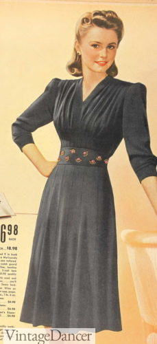 1940s ruched shoulders
