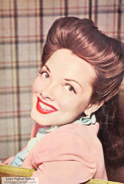 1940s bouffant hairstyle