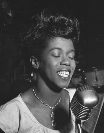 1940s black hairstyle jazz singer