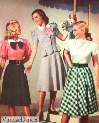 1948 Teens wearing wide belts