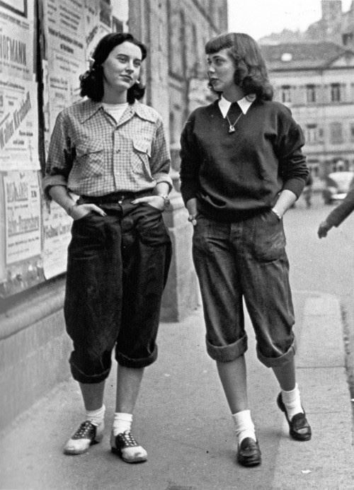 Women's 1950s Pants: Cigarette, Capri, Jeans Fashion History