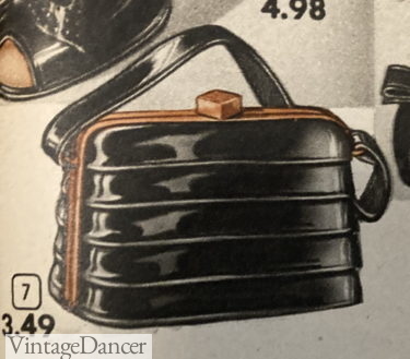 1951 twist lock patent leather pleated purse