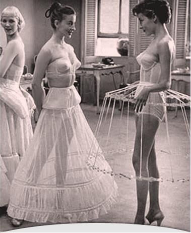 1952 hoop skirts for formal gowns as feature din Life Magazine