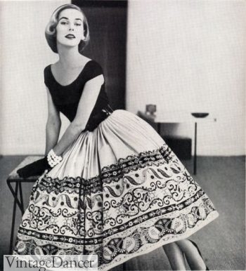 1952 - I love these pretty black and white border design, common during the early '50s