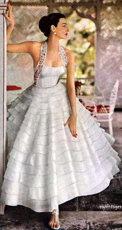 formal 1950s women's fashion
