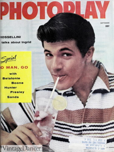 1957 1950s mens stripe knit button-through shirt