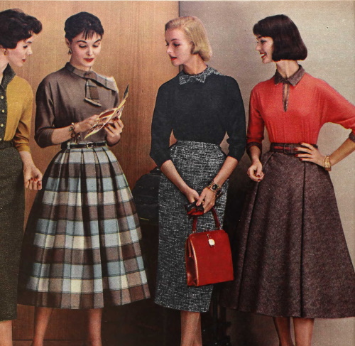 1950s Skirts Styles & History | Poodle Skirts, Circle Skirts, Pencil Skirts