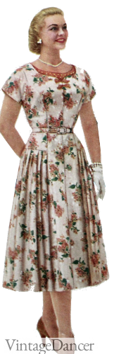 1959 Plus Size Floral Dress by Lane Bryant. VintageDancer.com