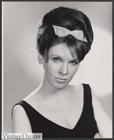 1960s beehive bouffant with bow hair styles for women