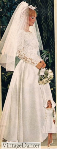 1960s vintage classic Lace Wedding Dress
