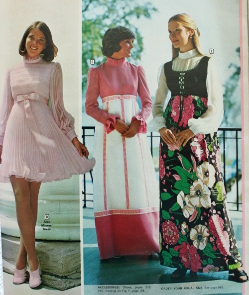 70s homecoming outfits