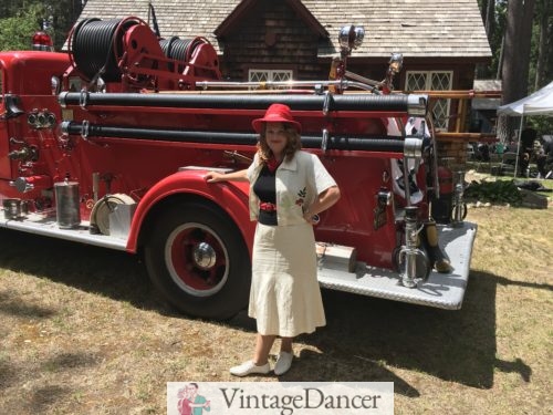 1930s costume women outfit idea