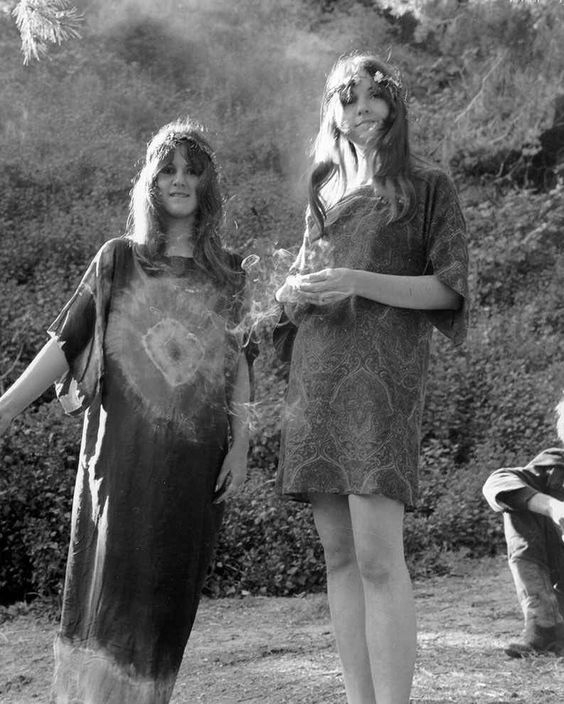 60s Fashion for Hippies Women and Men