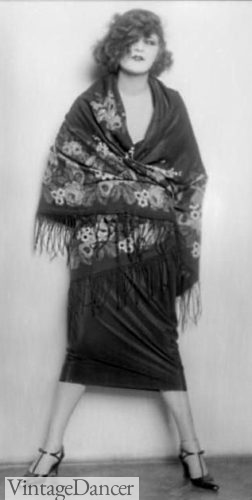 1922 Anita Berber wears a fringe piano shawl