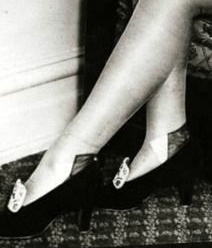 1920s Reinforced cuban heel stockings (no backseams)