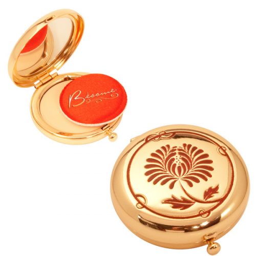 1930s makeup cases: This compact from Besame is a beautiful work of art, definitely worthy of being seen in public at any opportunity!