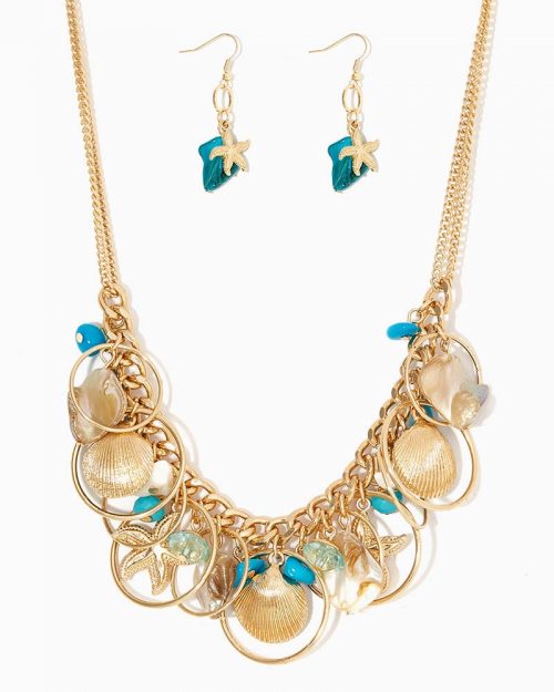 Wear this necklace set from Charming Charlie for a 1950s style.