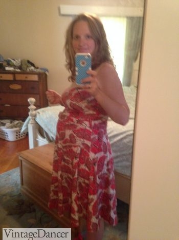 The only pic of me prego in an Effies Heart dress (which I love for 40s-60s styles)