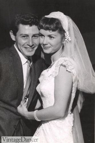 Debbie Reynolds wore a crescent wedding hat with veil in 1955