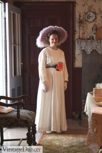 An original Edwardian era dress worn while i was 4M pregnant. It is Not a maternity dress but had ample room to accommodate. Copyright VintageDancer.com.