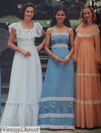 Long 1970s maxi dresses peasant prairie 70s fashion 1978 long dresses