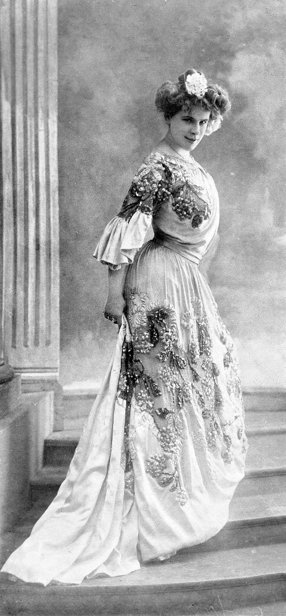 Edwardian Evening Dress History | Ballgowns, Dinner Dress