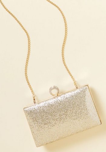 With it's classic deco styling, this Modcloth clutch is great for a 1930s style.