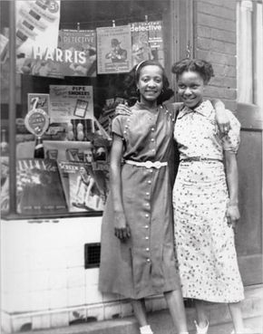 1930s Black Fashion, African American Clothing Photos, Vintage Dancer