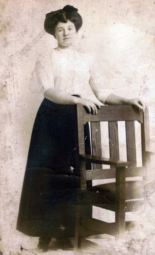 Titanic passenger- Nora Fleming, 3rd class Irish passenger wearing A line skirt and white blouse. She did not survive. 