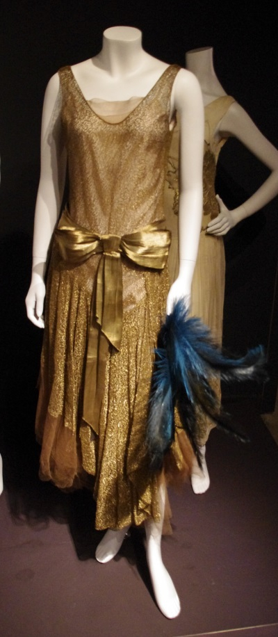1920s evening attire
