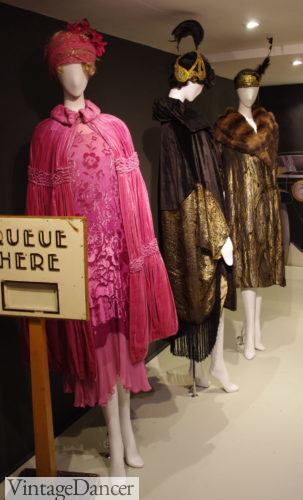 1920s Pink velvet cape coat
